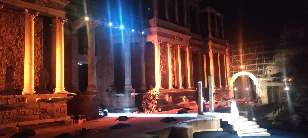 300177606_5574768732582568_7494311660805842014_n-1024x461